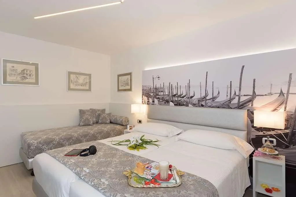 Unahotels Ala Venezia 酒店